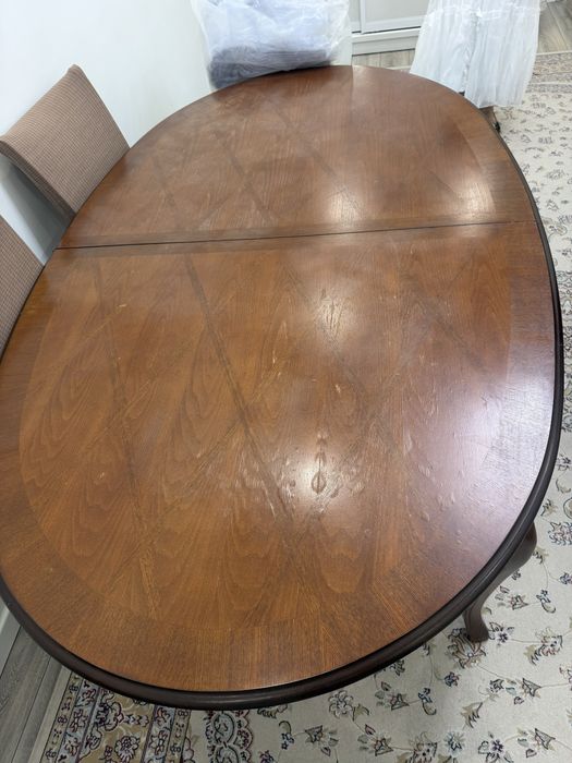 Стол со стульями