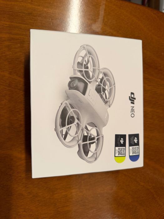Drona DJI Neo noua, sigilata