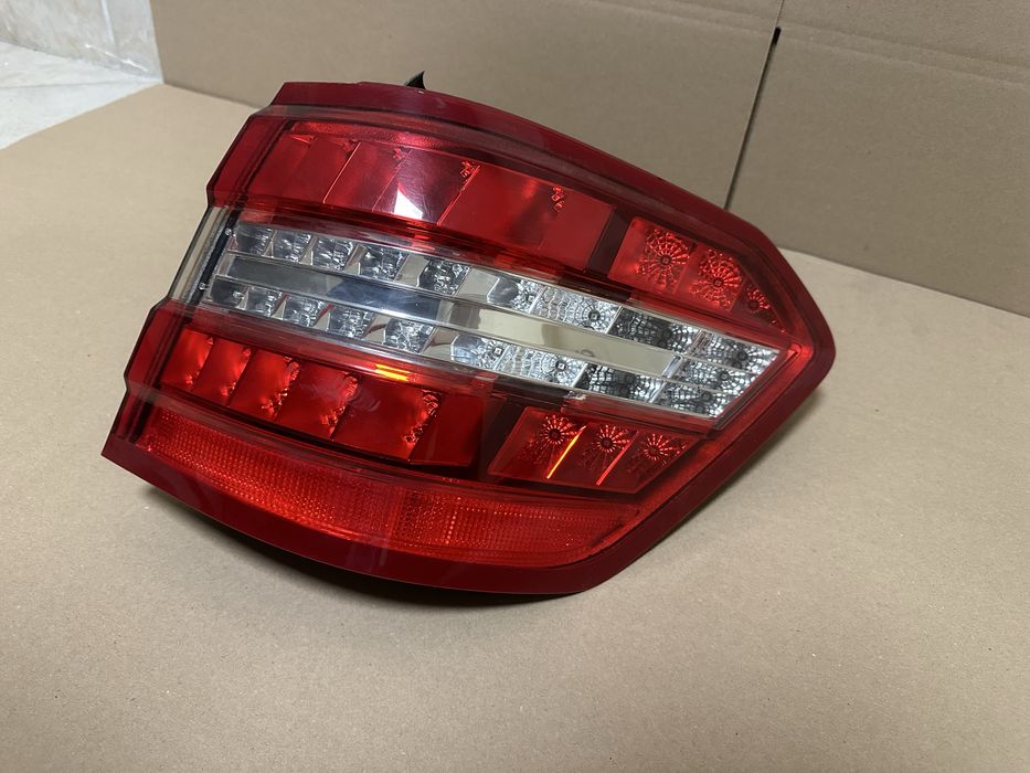 Stop / Tripla E class W212 S212 Combi Dreapta spate aripa