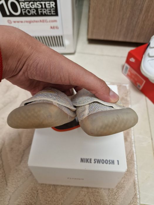 Боси обувки Nike