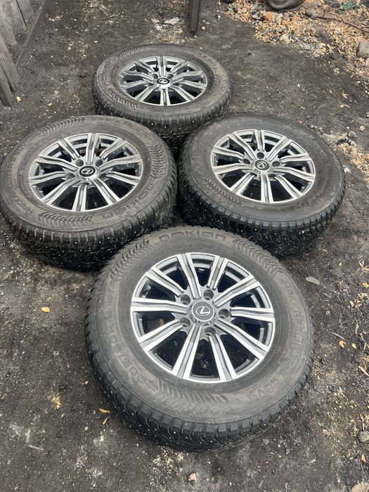 Шины с дисками от Лексус 570