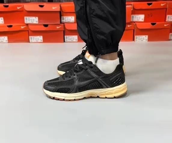 Кроссовки Nike..