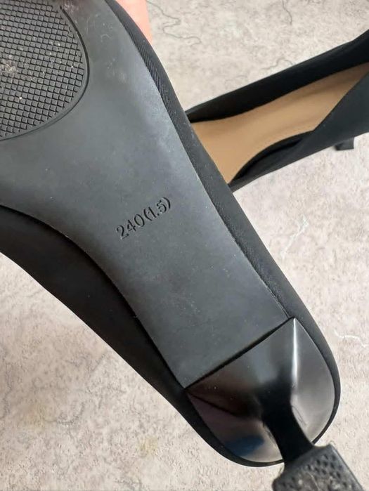 Черные ооочень удобные туфельки