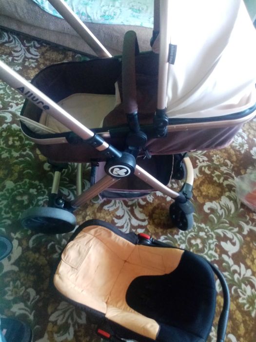 Бебешка количка Kikka Boo+столче за кола, добро състояние
