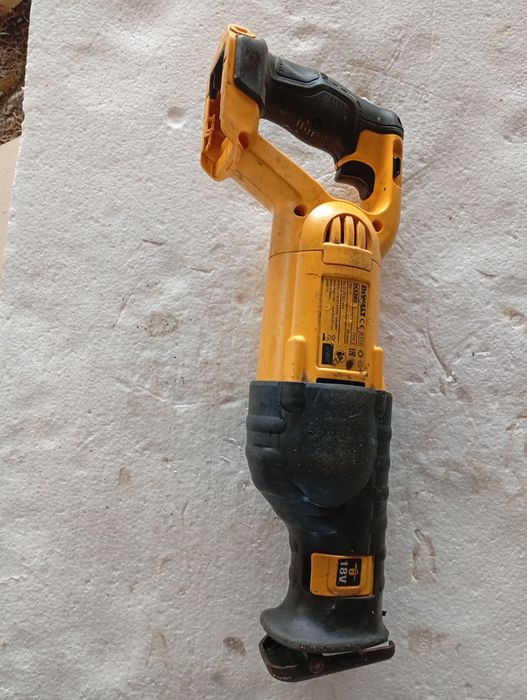 Corp ferăstrău sabie dewalt 18 v