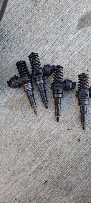 Set Injectoare vw Passat B6 1.9 tdi BLS 038130073BN
