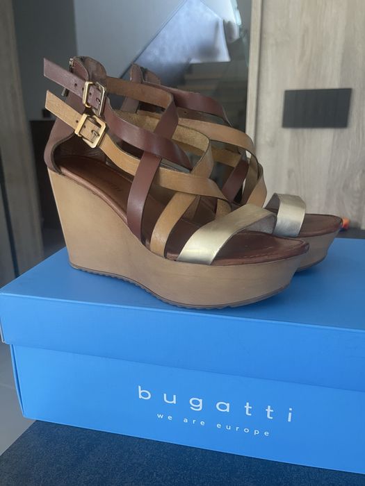 Дамски кожени платформи