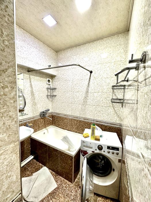 Аренда двухкомнатная квартира в центре города совсем удобствами Чорсу