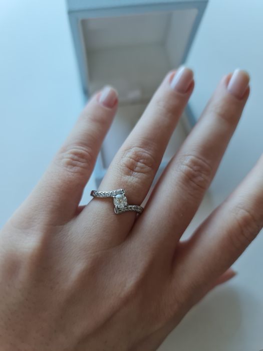 Inel de logodna, aur alb 18K și diamante