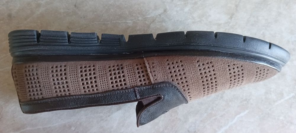 Продам летнюю обувь FRANKO AZARO