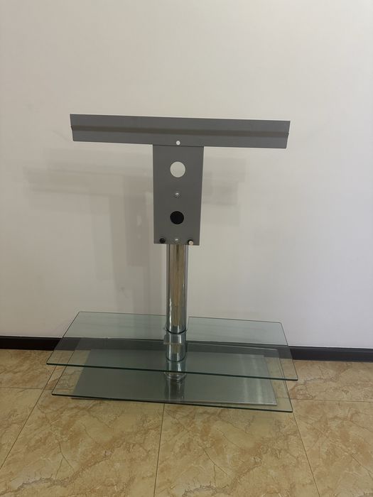 Тумба стекланная для телевизора