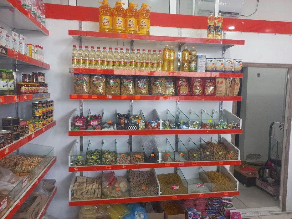 Prilavkalar zamonaviy, holati  juda yahshi