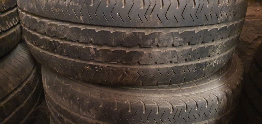 Гуми 4бр 215/65/16 с - 1бр  -89лв