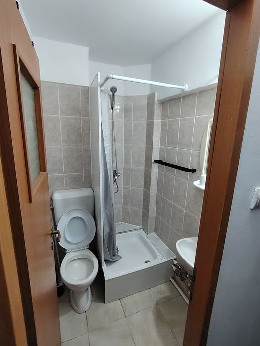 Se Închiriază Garsoniera