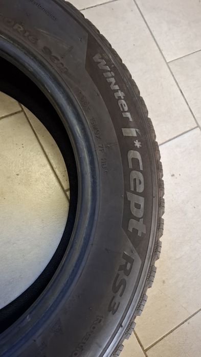 Единична зимна гума  Hankook 205 60 17