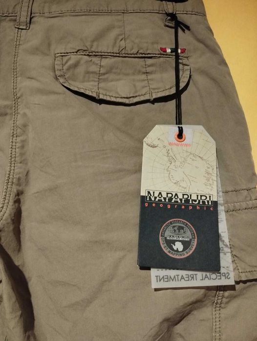 NAPAPIJRI дамски къси панталони С ЕТИКЕТ НОВИ размер 38 ( XS,S)
