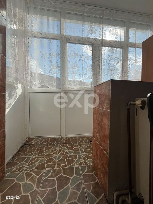 Vanzare 2 camere central etaj 3 mobilat+utilat Gaesti