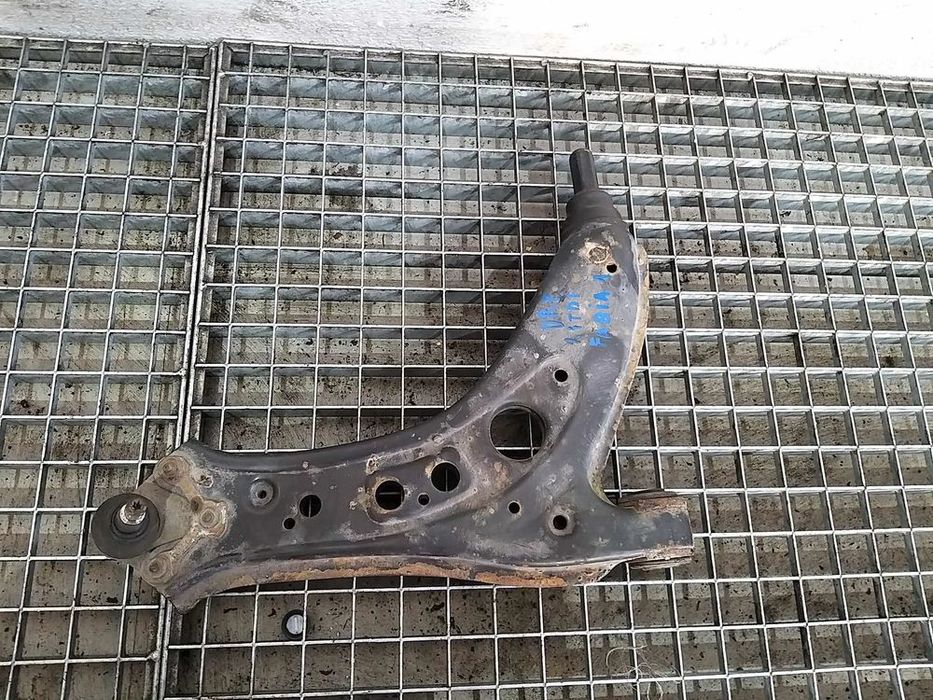 Brat bascula dreapta fata skoda fabia 1