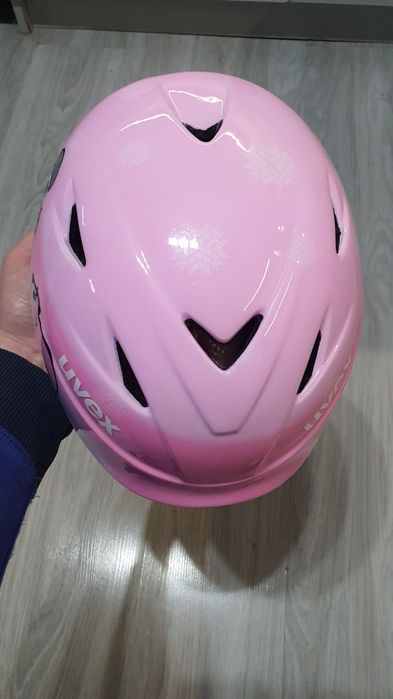 Детска ски каска увекс UVEX  неразличима от нова  и маска