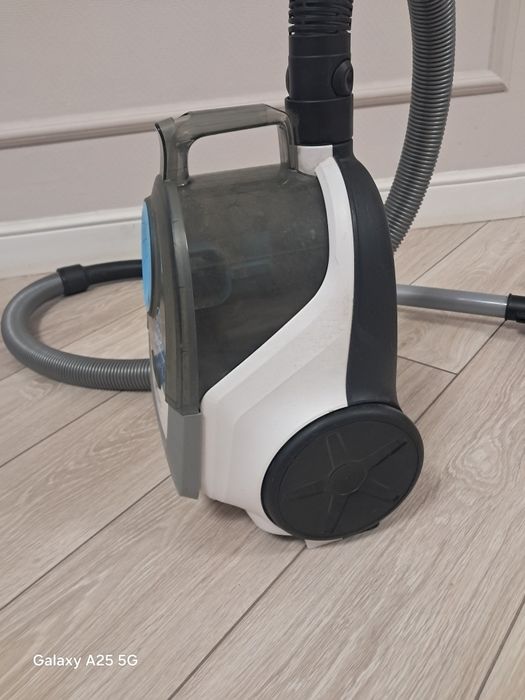 Пылесос Philips продам.