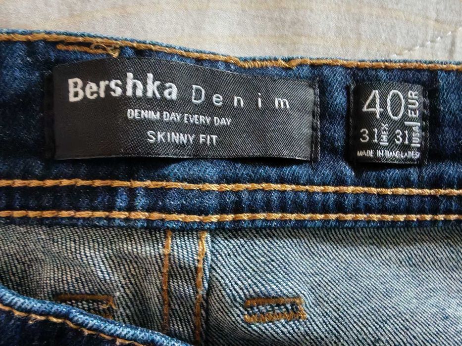 Мъжки дънки  Bershka