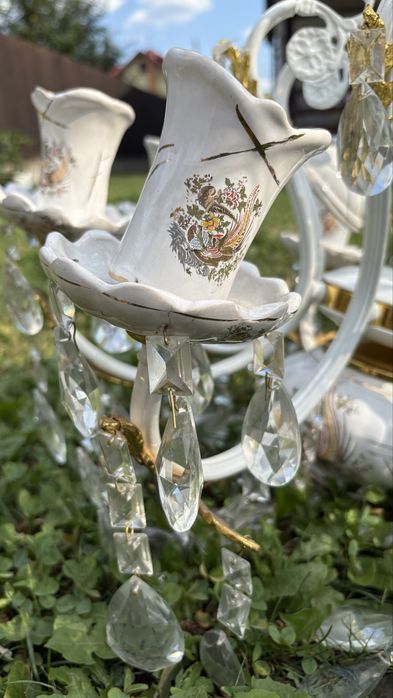 Lustra veche ceramica pictata si cristal