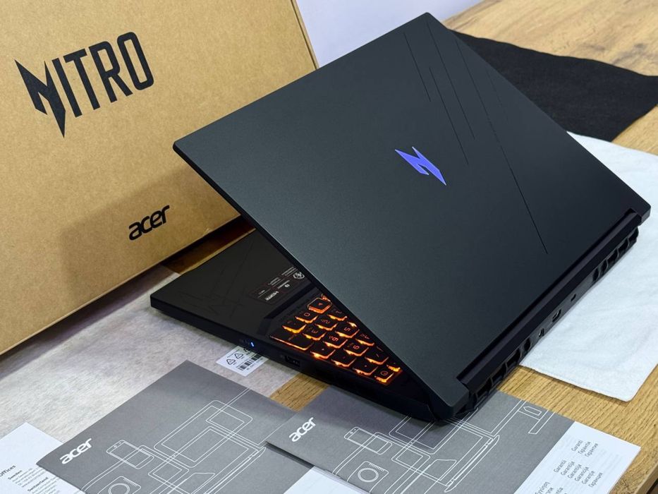ACER NITRO 16 I7-14650HX RTX4050 gaming notebook
