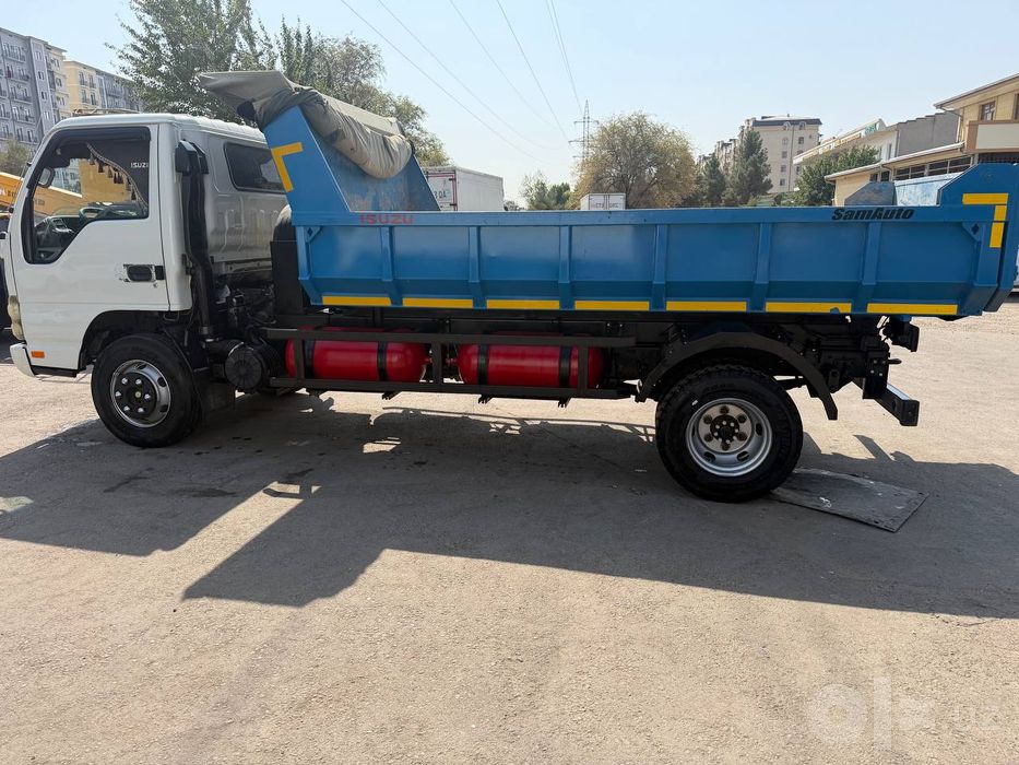 Isuzu  samasval 2010
