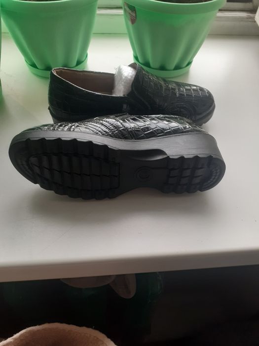 Женские новые туфли