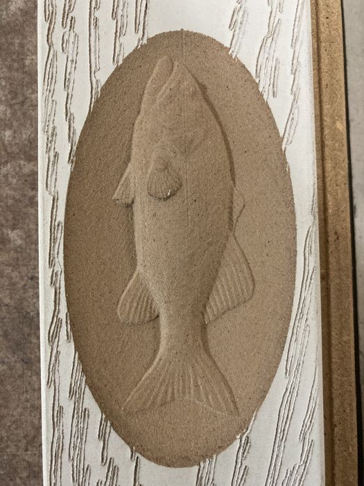 Рутерно рязане, гравиране и фрезоване на релефи.