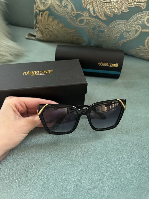 Ochelati dama Roberto Cavalli