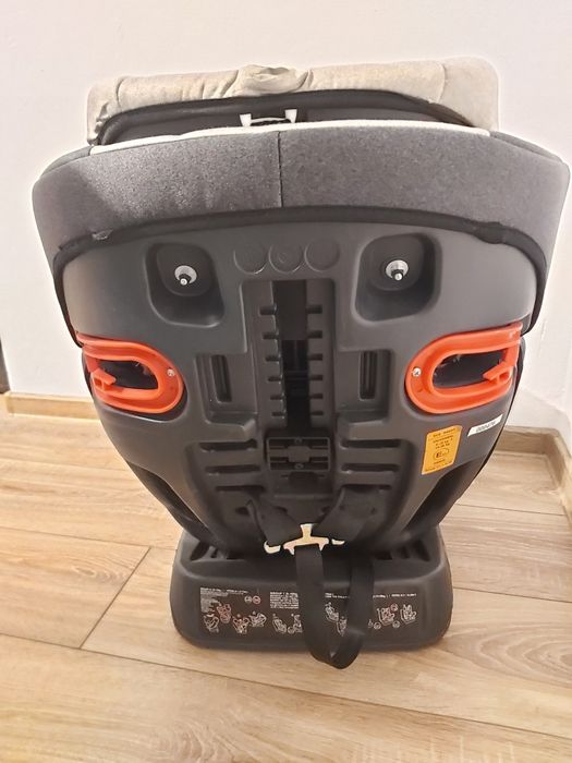 Vand Scaun de copii stare buna