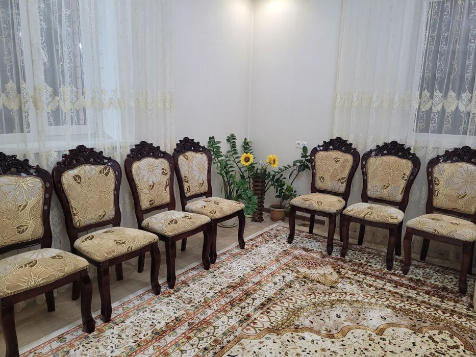 Срочно продам стулья