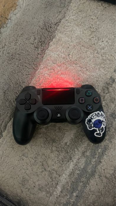 Ps4 pro 1 tb un controller si  joc far cry 4 limited edition