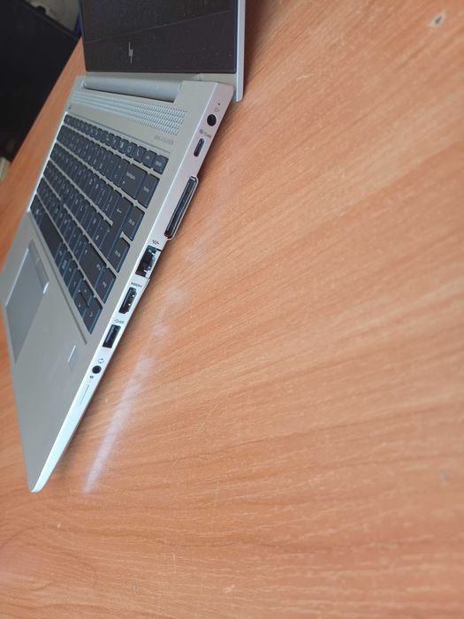 14'FullHD IPS HP Elitebook AMD Ryzen 3 Pro/8GB DDR4/256GB SSD