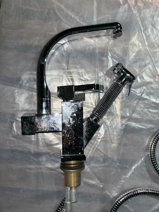 Продам два смесителя