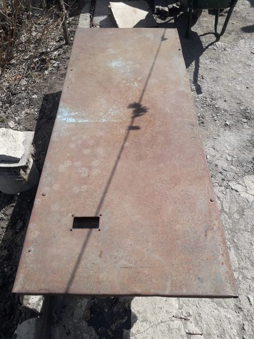 Продам металлический стол