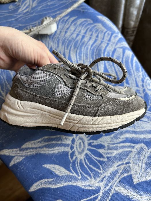 Кроссовки Zara