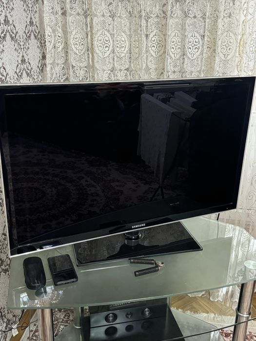 Продам телевизор самсунг не смарт