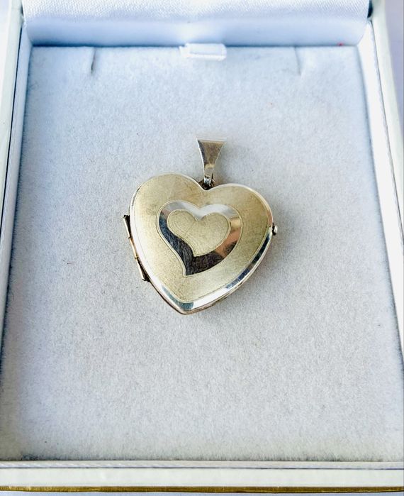 Pandantiv din argint in forma de inimioara pentru poze