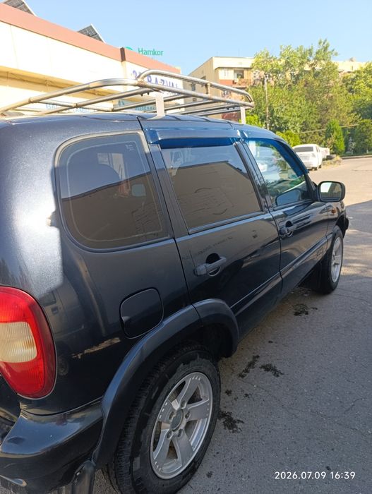 Niva Chevrolet автомобиль