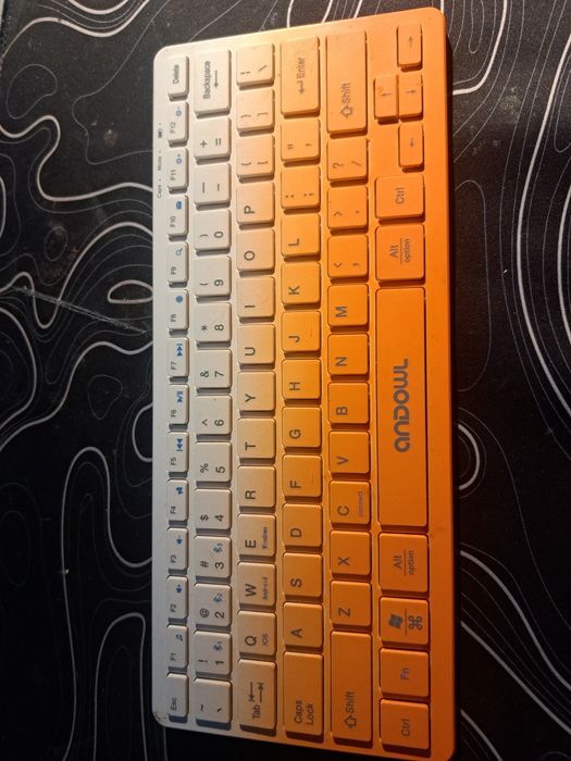 Tastatură bluetooth
