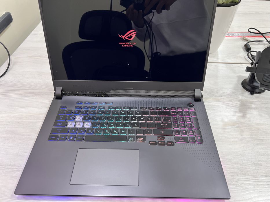 Asus rog strix g17