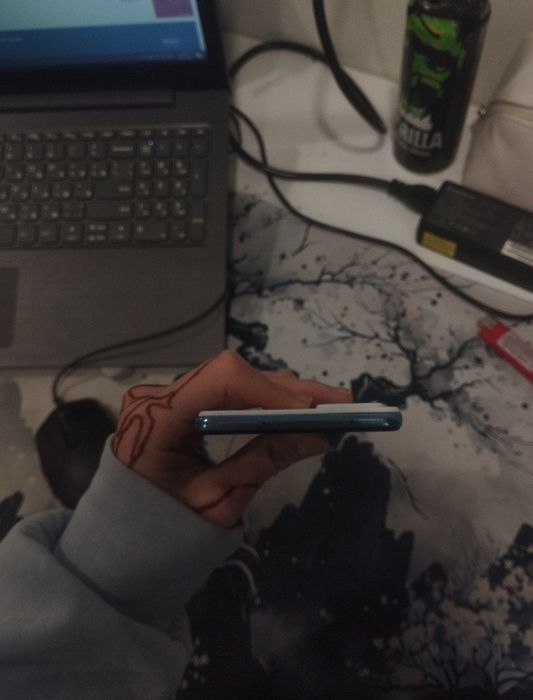 Продам Samsung A72