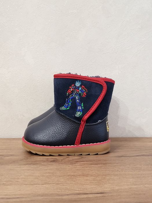 Продам зимнюю обувь