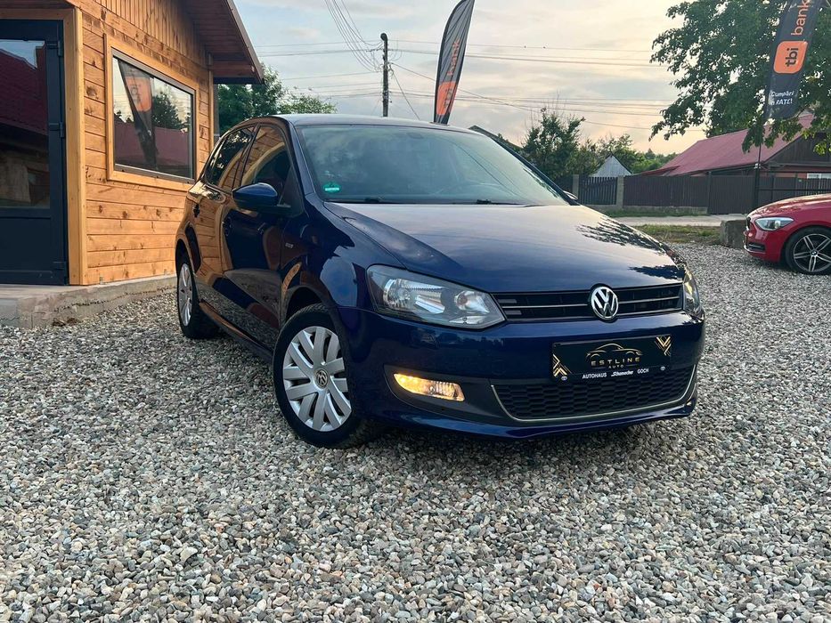 VOLKSWAGEN Polo