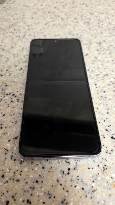 Samsung Galaxy Z Flip 4