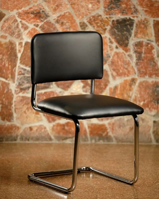 Silver stol sotiladi