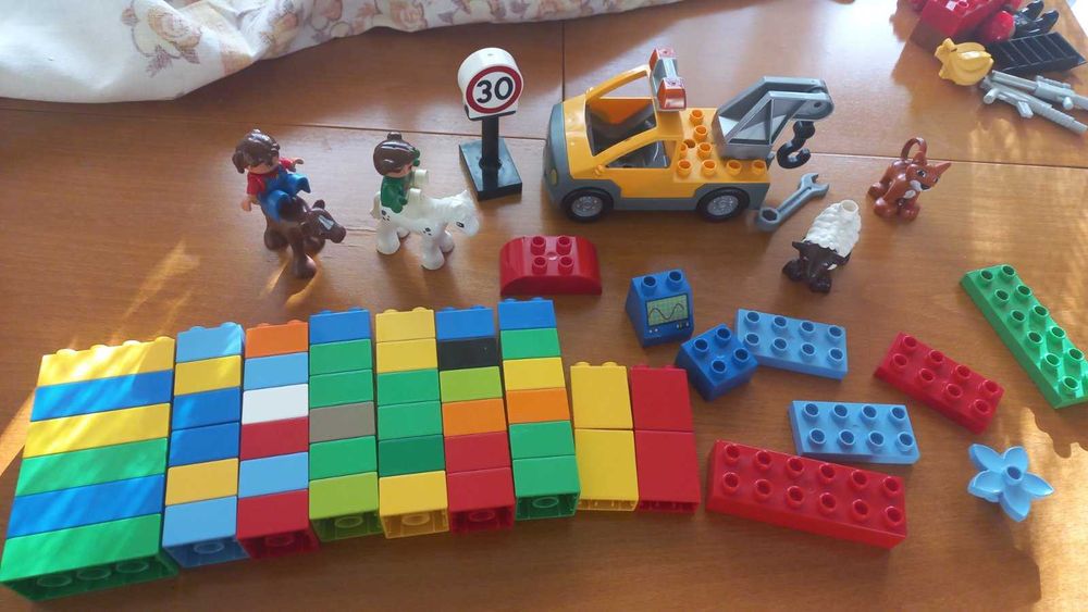 конструктори, дървен пъзел, дървено домино