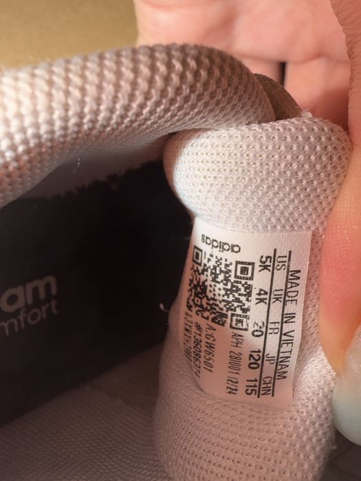 Adidasi adidas fetite